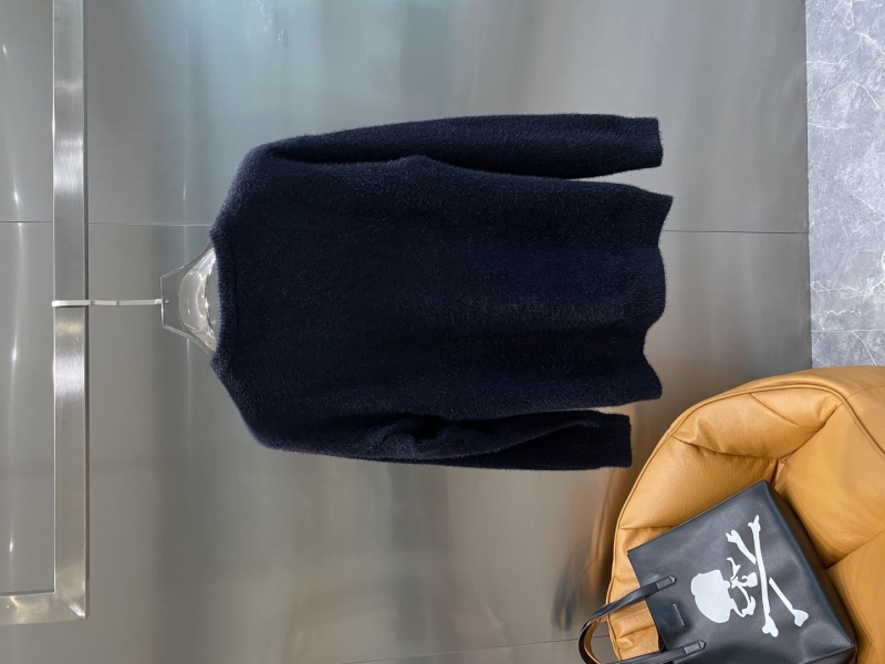Gvc*1 sweaters